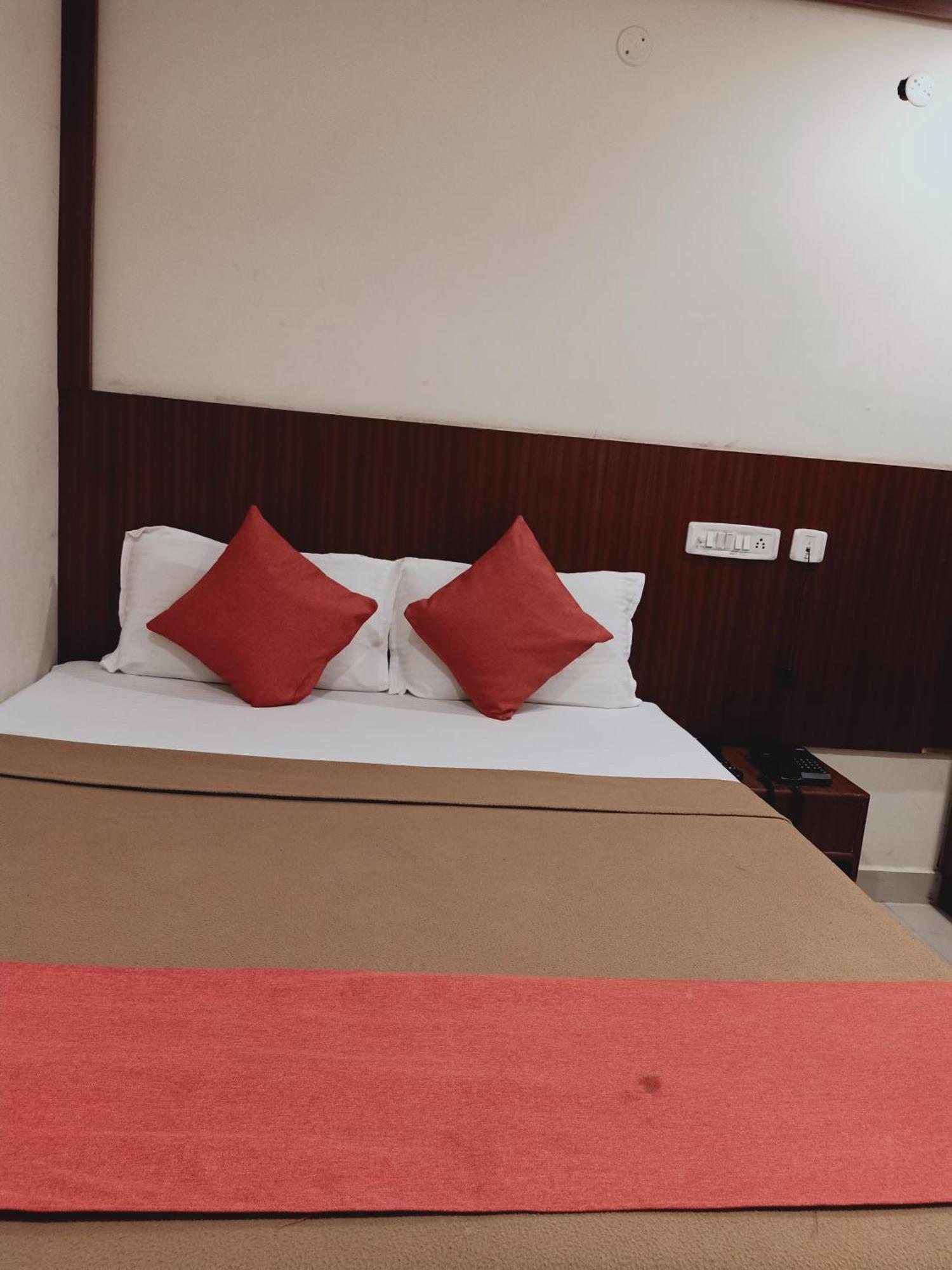 Hotel Neem Tree Hyderabad Airport Shamshabad Ngoại thất bức ảnh
